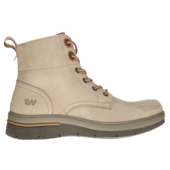 bata boots for womens