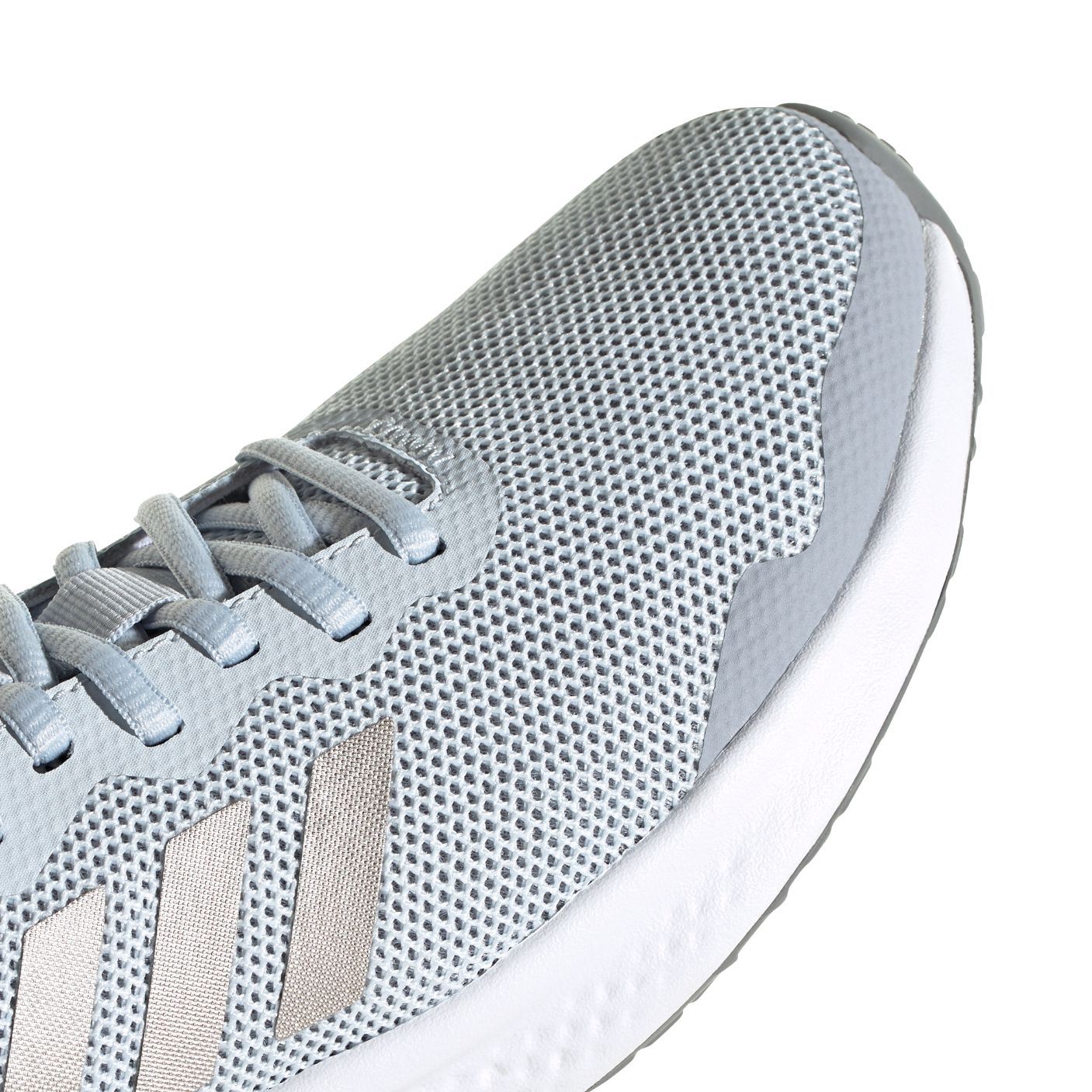 nike fluidstreet