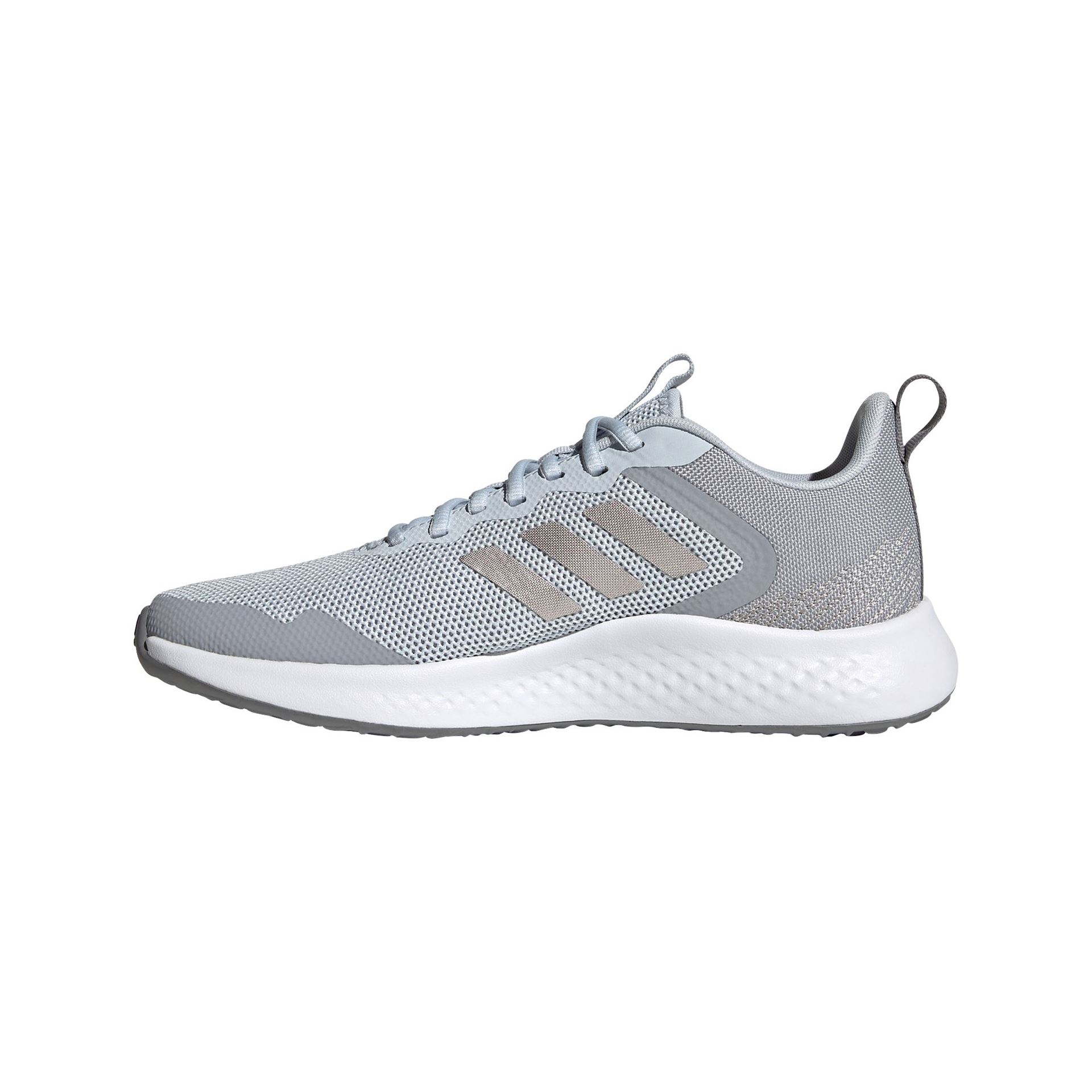 nike fluidstreet