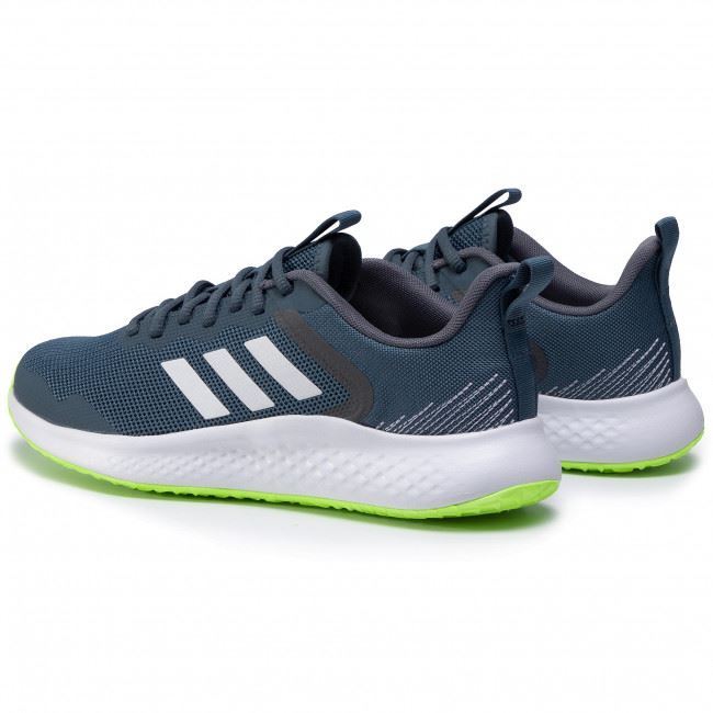 nike fluidstreet
