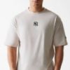Picture of MLB League Essential New York Yankees Oversized T-Shirt