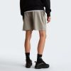 Picture of Simple Dome Light Regular Shorts