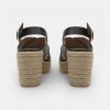 Picture of Adjustable Wedges Sandals