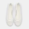 Picture of Flat Ballerina With Bow Detail