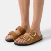 Picture of Nubuck Slipper