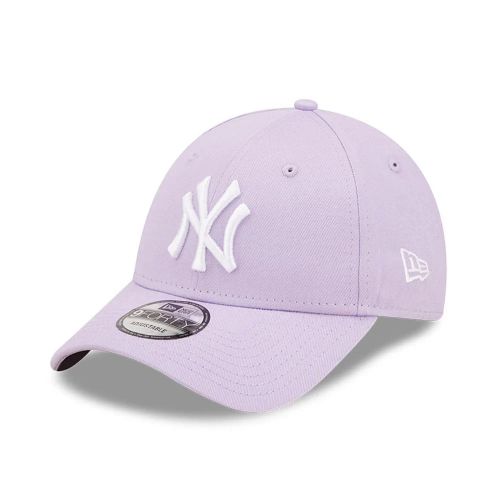 Picture of New York Yankees League Essential 9FORTY Adjustable Cap